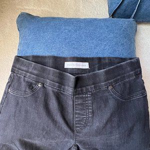 Chicos Platinum Denim  Black Washed Jeans  Size 2 Regular  Like New!